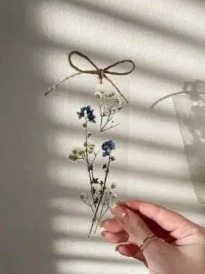 bookmark từ hoa baby